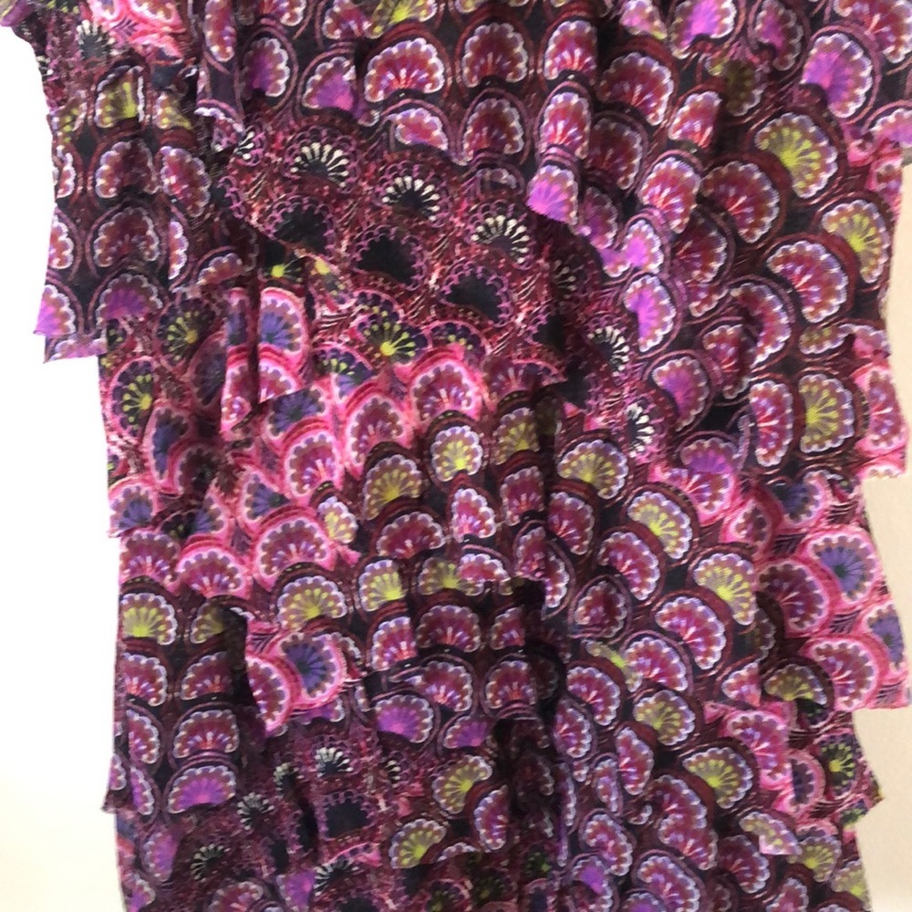 Express Flower Ruffle Tank Top - Picture 2 of 5
